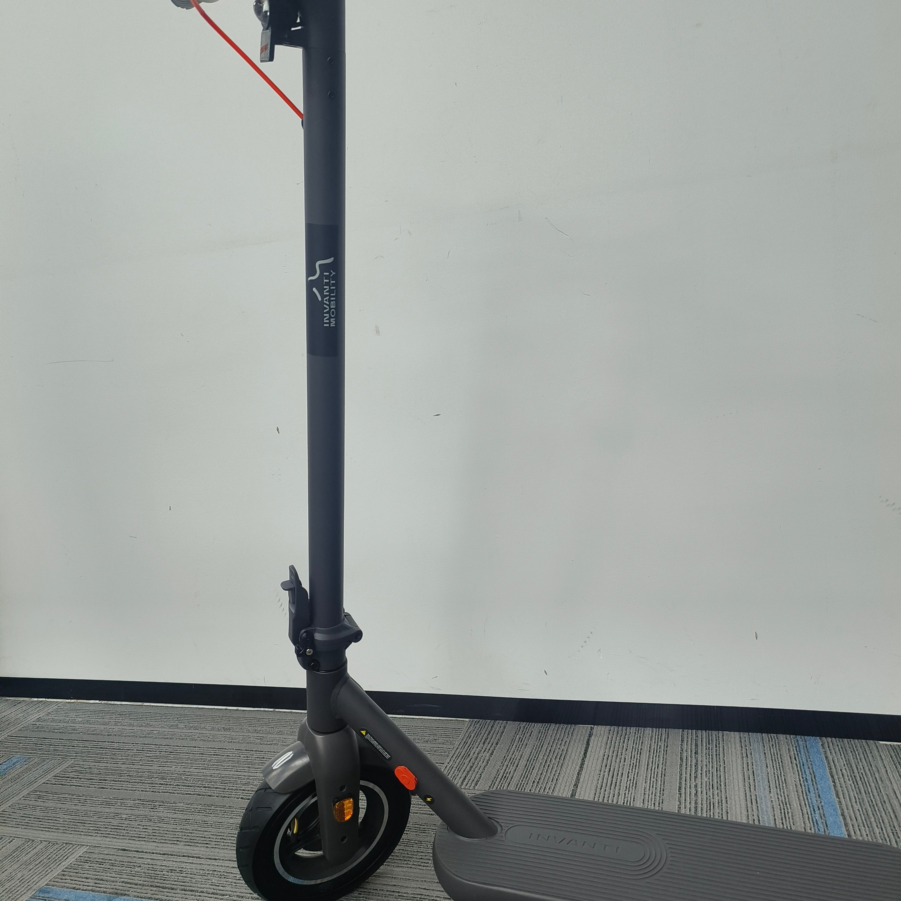 INVANTI MOBILITY V22 Pro Electric Scooter